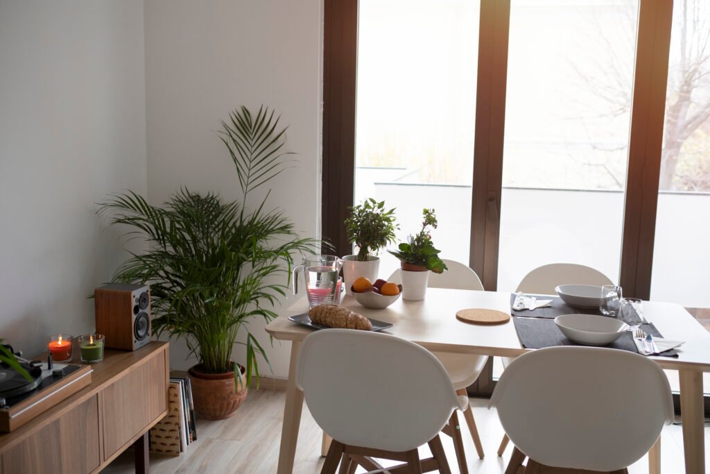 high angle table with cutlery plates arrangement